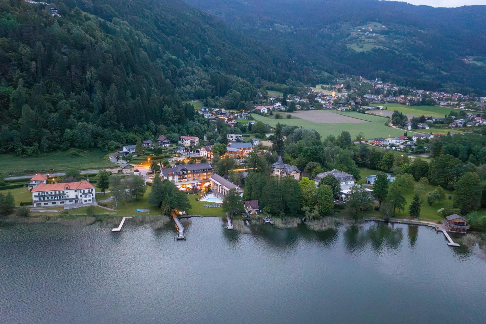 Seehotel Urban Bodensdorf Exteriör bild