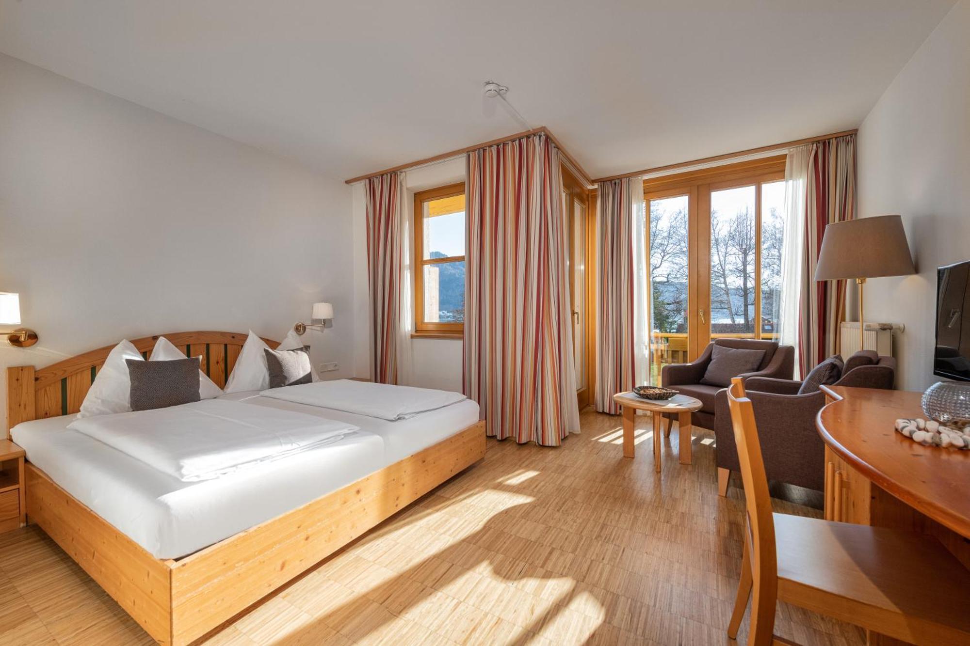 Seehotel Urban Bodensdorf Exteriör bild